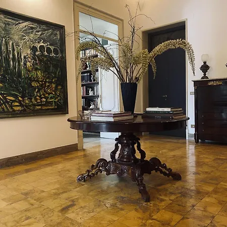 The House Of Paintings Apartmán